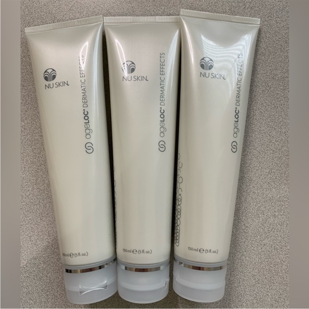 Authentic Nuskin retailer/vendor. Ageloc dermantic effective.